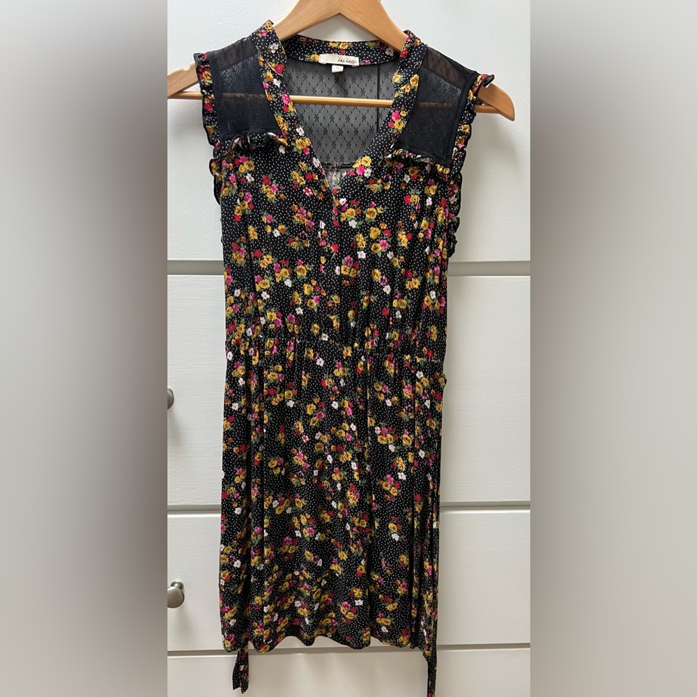 BeBop beautiful black flowered and white dot dress with waist tie in size small. - Picture 2 of 4